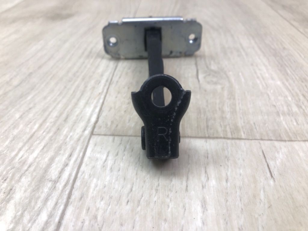 79390-2V000 | Обмежувач дверей передн. прав. HYUNDAI VELOSTER 11-18 - Фото 4