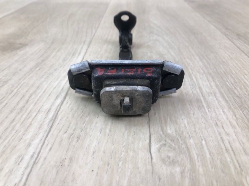 79390-A7000 | Обмежувач дверей передн. прав. KIA FORTE YD 12- - Фото 3