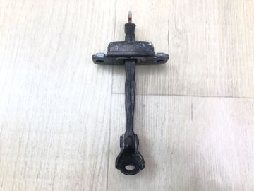 Обмежувач дверей передн. прав. HYUNDAI ACCENT RB 10-