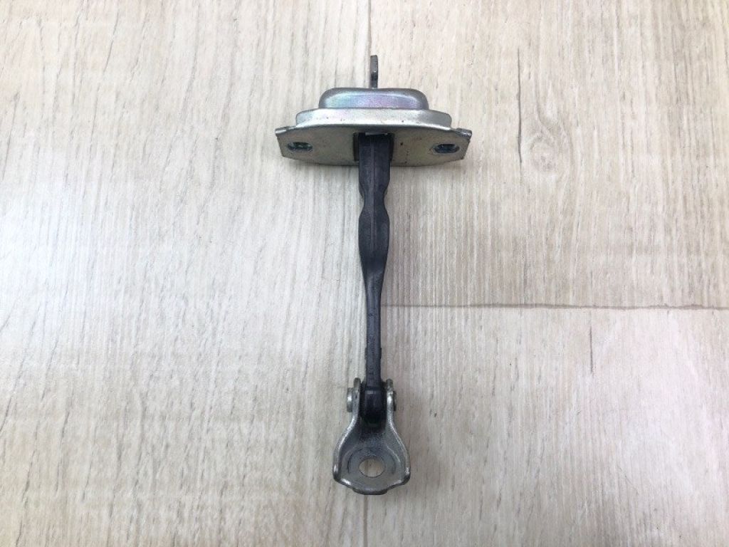 5702A149 | Ограничитель двери передн. прав. MITSUBISHI OUTLANDER GF 12-