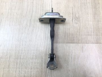 Ограничитель двери передн. прав. MITSUBISHI OUTLANDER GF 12-