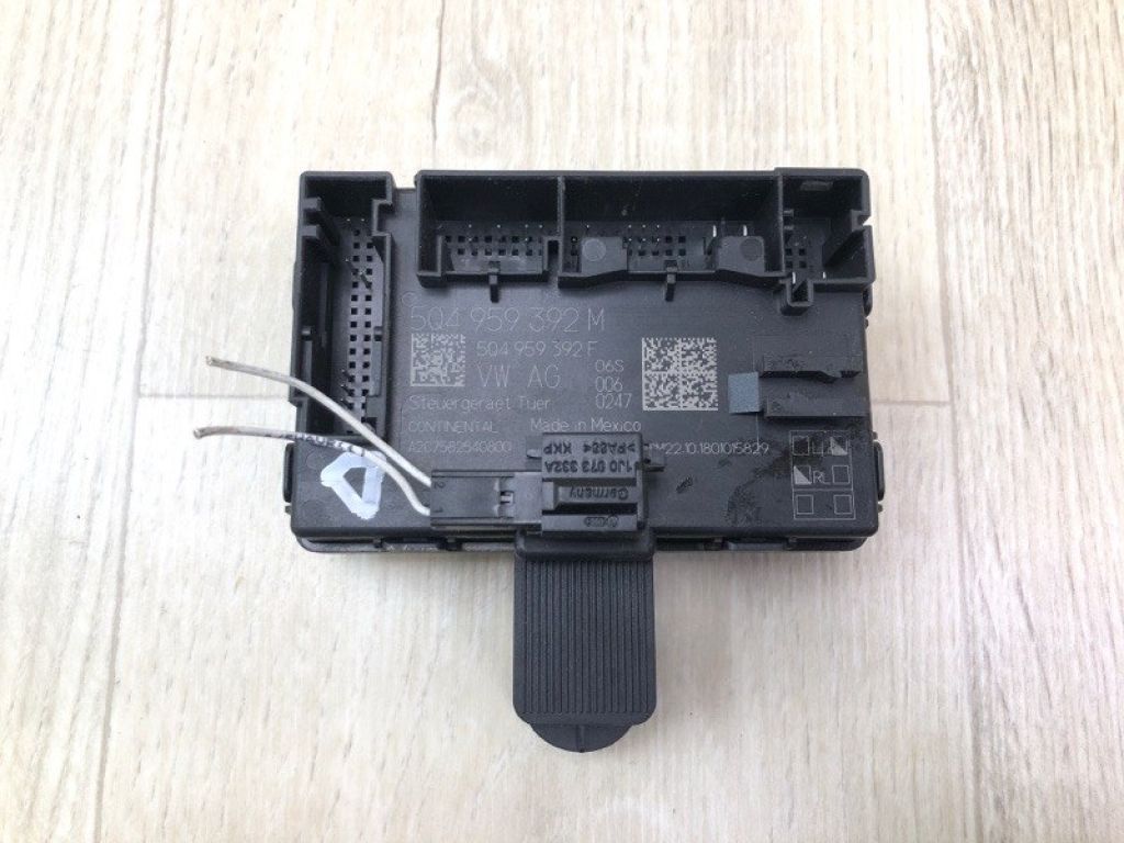 5Q4 959 592 M | Блок управления дверей передн. прав. VOLKSWAGEN TIGUAN 16-23