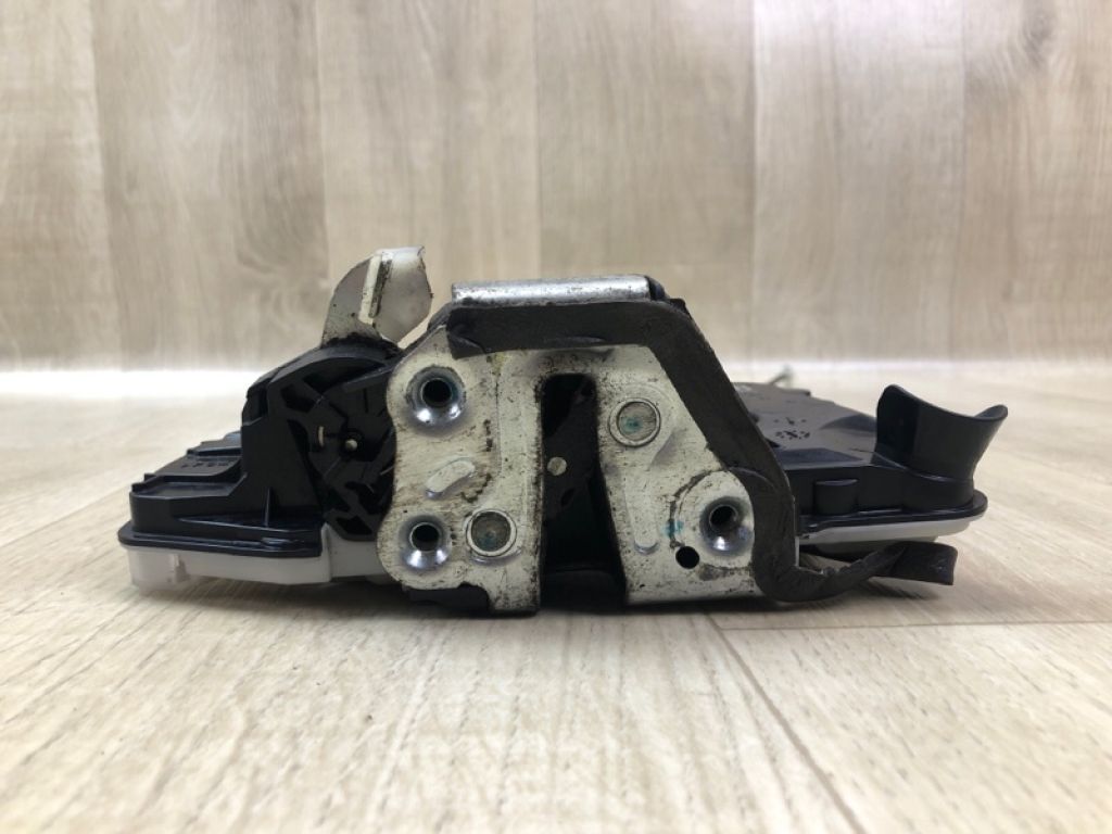 69040-02440 | Замок двери передн. лев. TOYOTA SIENNA 11-16 - Фото 3