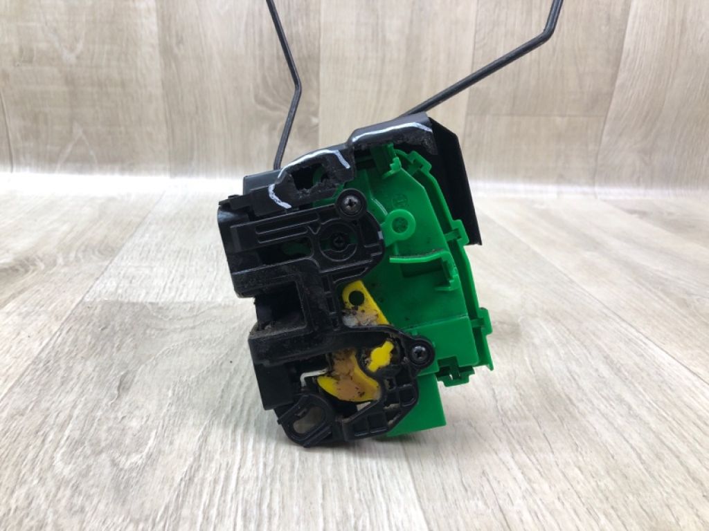 81310-1R130 | Замок двері передн. лів. HYUNDAI ACCENT RB 10-