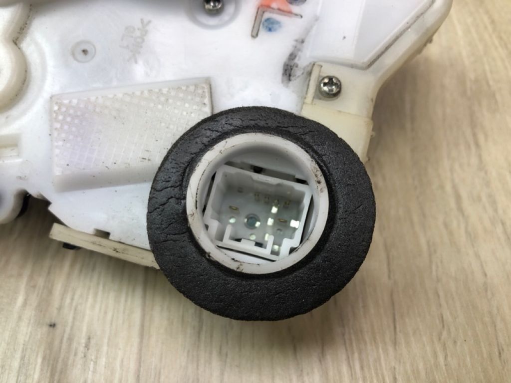 69040-04030 | Замок двері передн. лів. TOYOTA TACOMA 05-15 - Фото 6