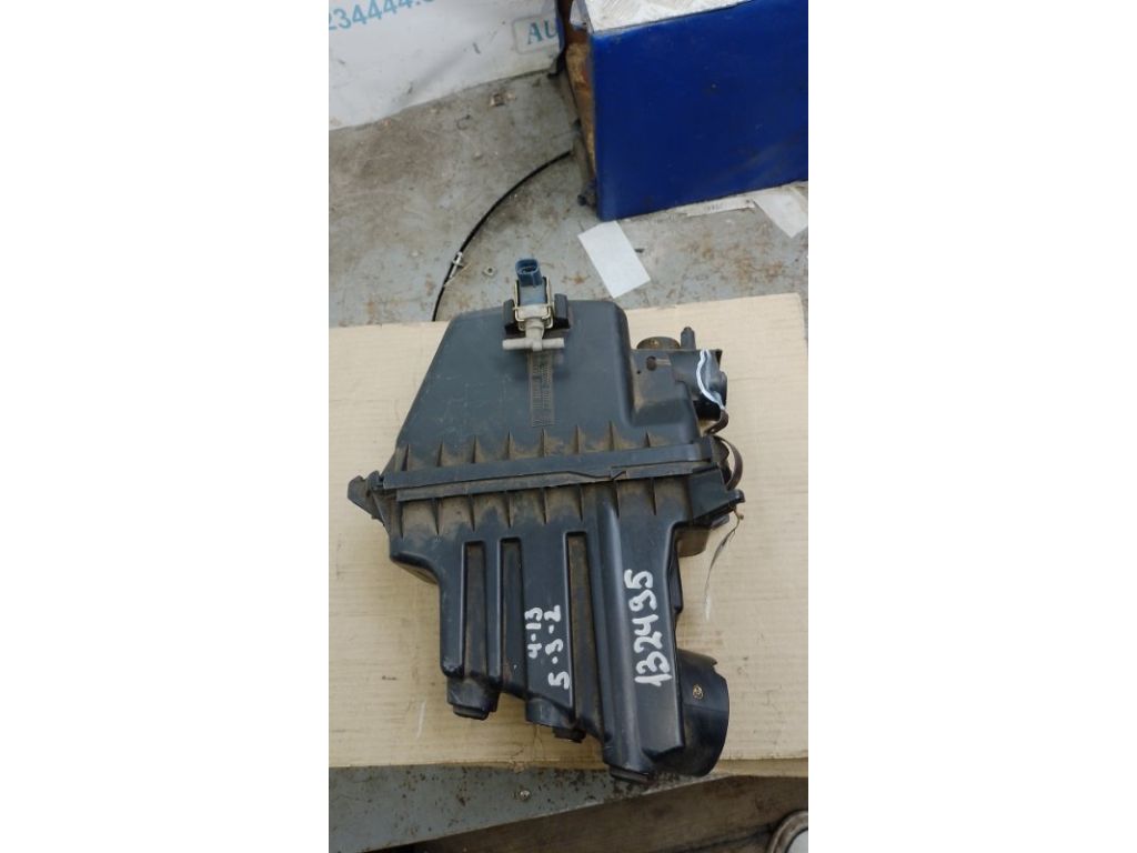 17701-21050 | Корпус повітряного фільтра TOYOTA YARIS 00-05 - Фото 2