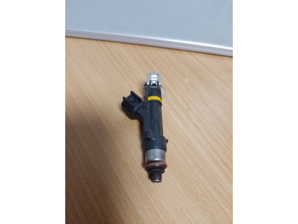 L3G5-13-250 | Форсунка топливная MAZDA 3 BK 03-08
