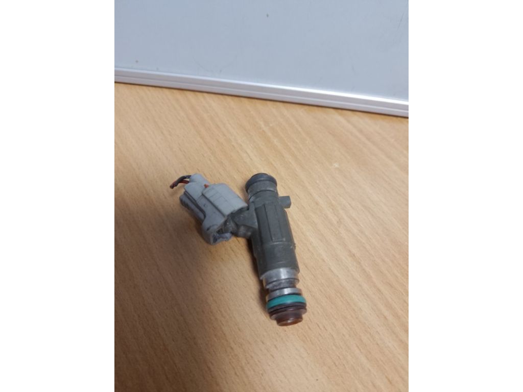 Форсунка топливная NISSAN PRIMERA P-12 01-07