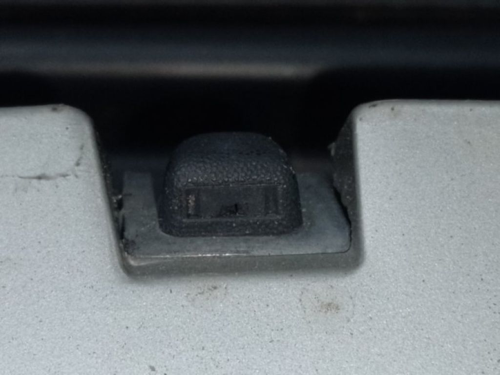 20756046 | Пластик под лобовое стекло / Жабо HUMMER H3 05-10 - Фото 4