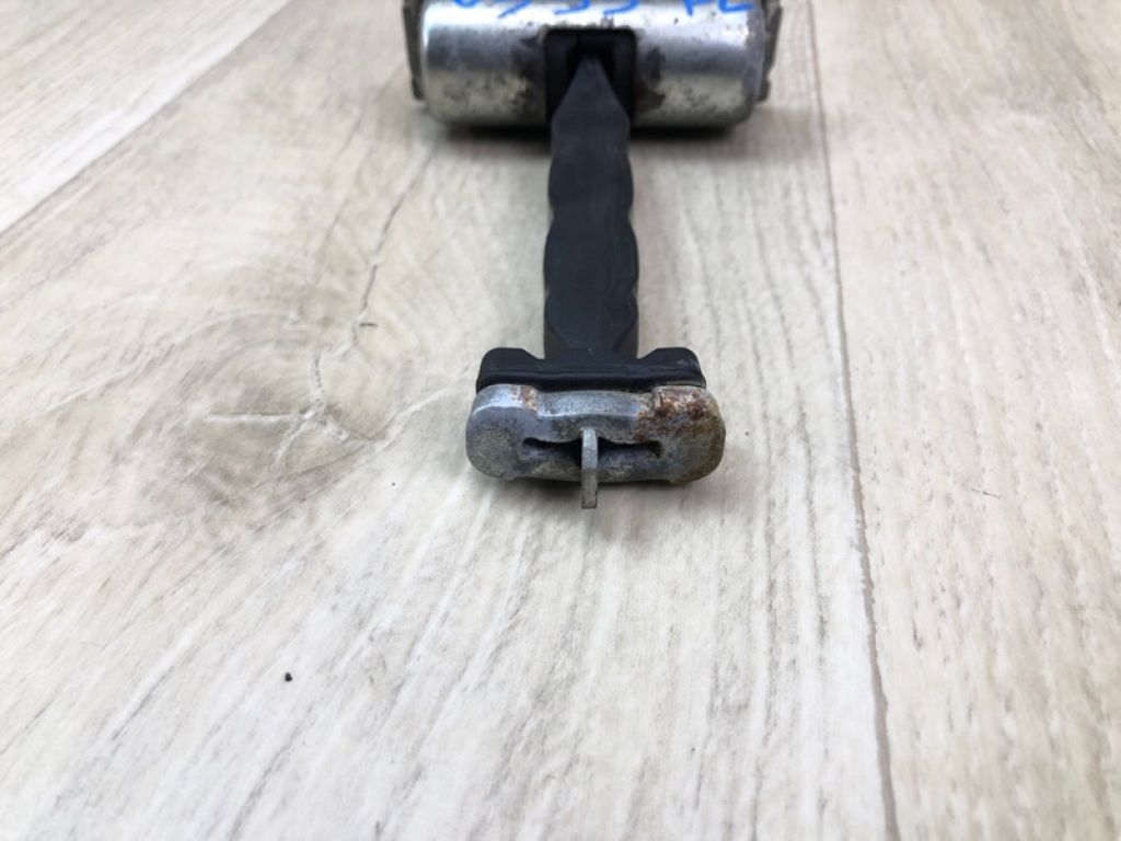 FR3Z-6323552-B | Обмежувач дверей передн. лів. FORD MUSTANG 15- - Фото 4