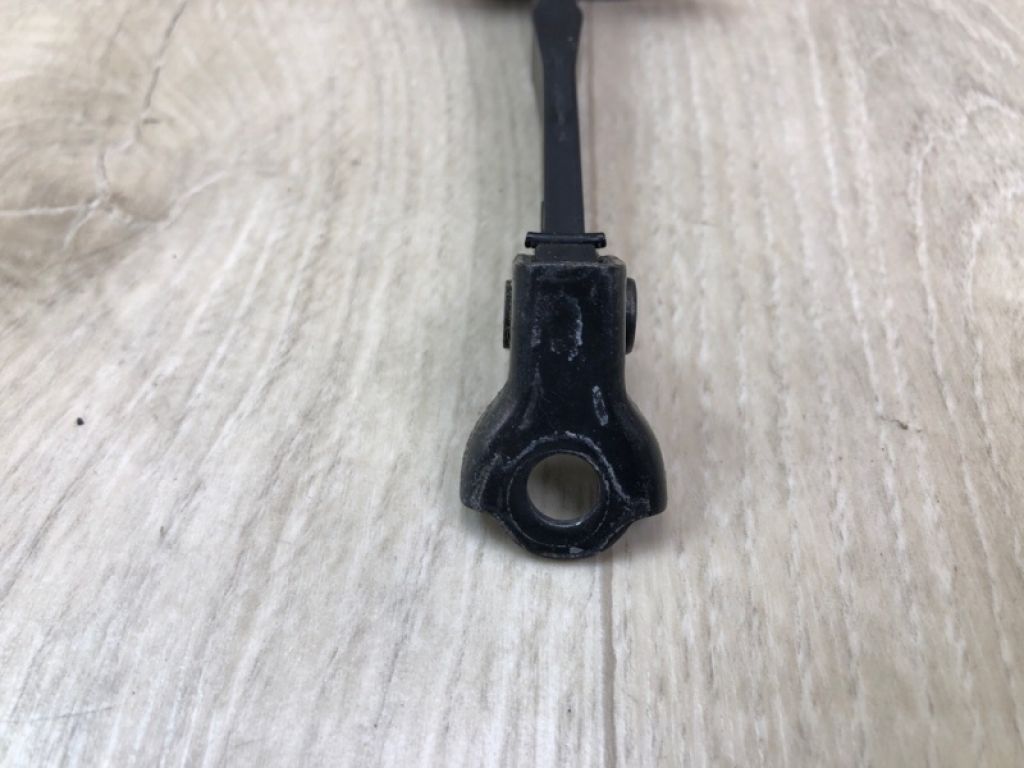 81810-57L01 | Обмежувач дверей передн. лів. SUZUKI SX4 06-13 - Фото 4