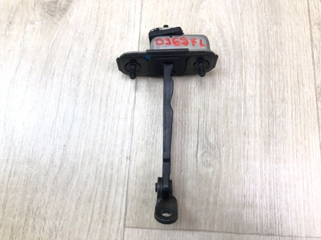 79380-2V000 | Обмежувач дверей передн. лів. HYUNDAI VELOSTER 11-18