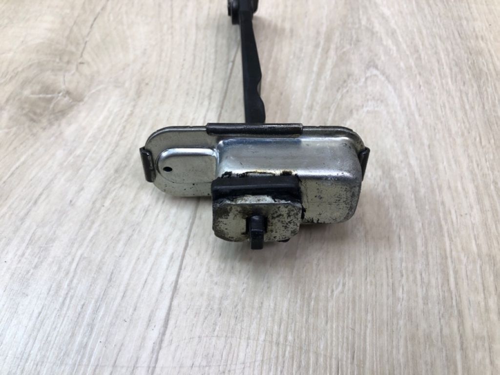 79380-2V000 | Обмежувач дверей передн. лів. HYUNDAI VELOSTER 11-18 - Фото 3