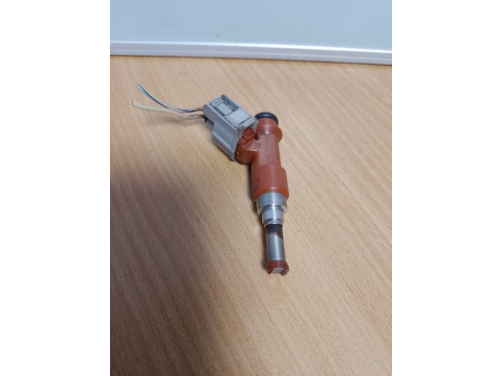 23209-0P040 | Форсунка топливная TOYOTA AVALON 05-12