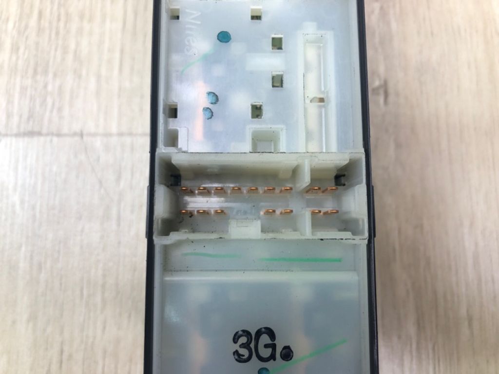 25401-3AA2B | Блок керування склопідіймачами передн. лів. NISSAN VERSA B17 11-19 - Фото 6