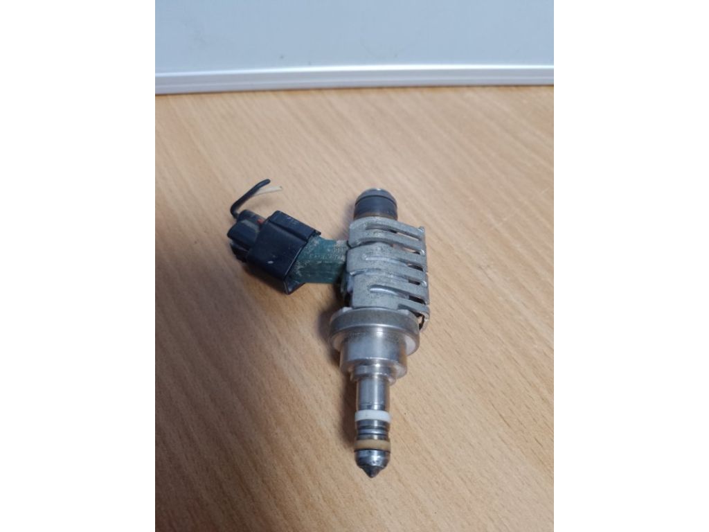 23209-39057-B0 | Форсунка топливная LEXUS IS250/350 05-13