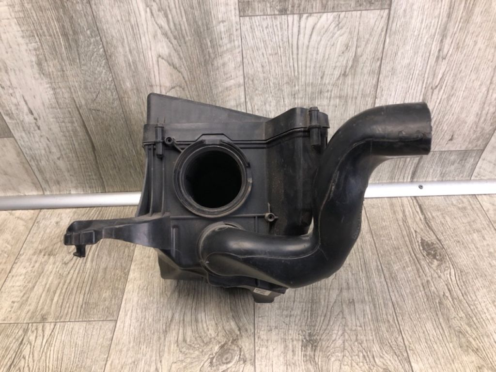 BV6Z-9600-C | Корпус повітряного фільтра FORD FOCUS 10-18 - Фото 3