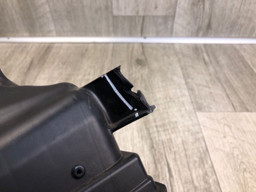 16500-CL70A | Корпус повітряного фільтра INFINITI FX S50 03-08 - Фото 7