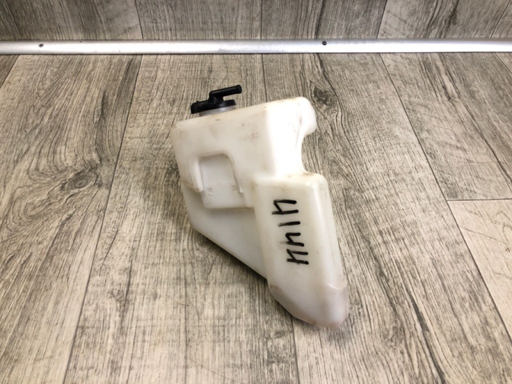 16470-28100 | Бачок расширительный TOYOTA CAMRY 40 06-11