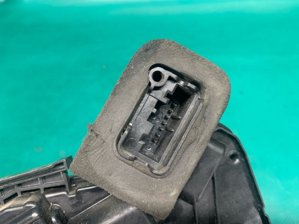 5K4 839 016 S | Замок двері задн. прав. VOLKSWAGEN JETTA USA 10-17 - Фото 4