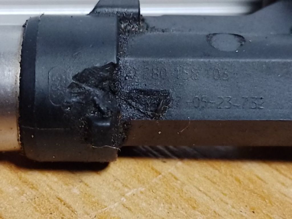 L3G5-13-250 | Форсунка топливная MAZDA 3 BL 09-13 - Фото 5