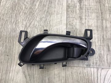 Ручка дверей внутрішня передн. лів. NISSAN X-TRAIL/ROGUE T32 13-20