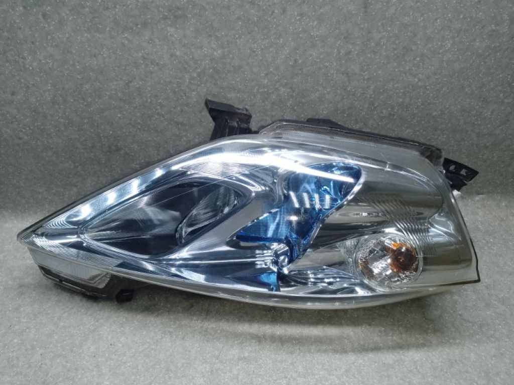 26010-3NA1A | Фара прав. NISSAN LEAF 10-17