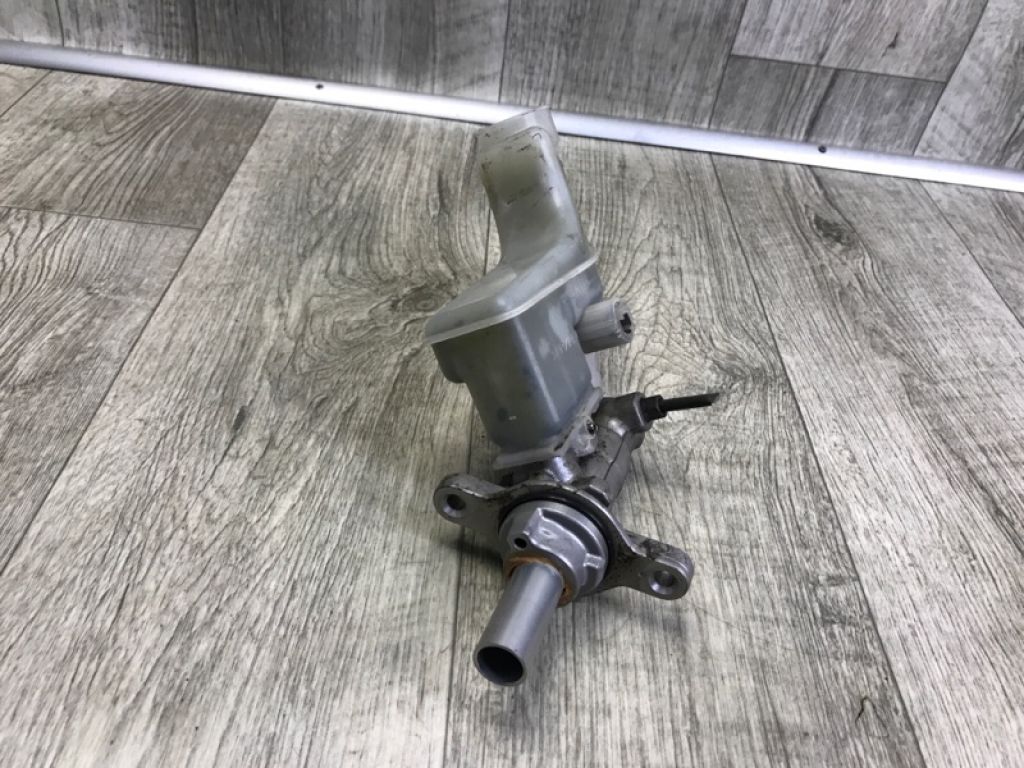 47201-0T020 | Главный тормозной цилиндр TOYOTA VENZA 09-16