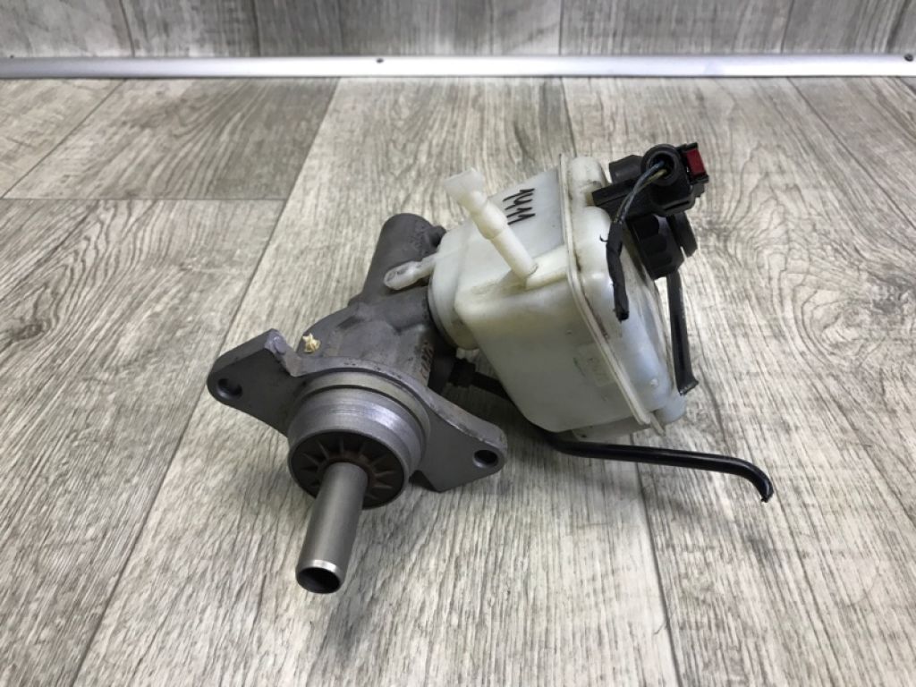 1K1 614 019 M | Головний гальмівний циліндр VOLKSWAGEN JETTA USA 10-17