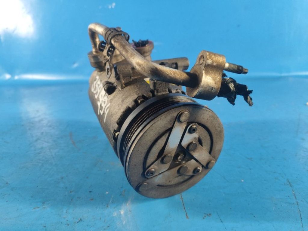 CV6Z-19703-J | Компрессор кондиционера FORD FOCUS 10-18