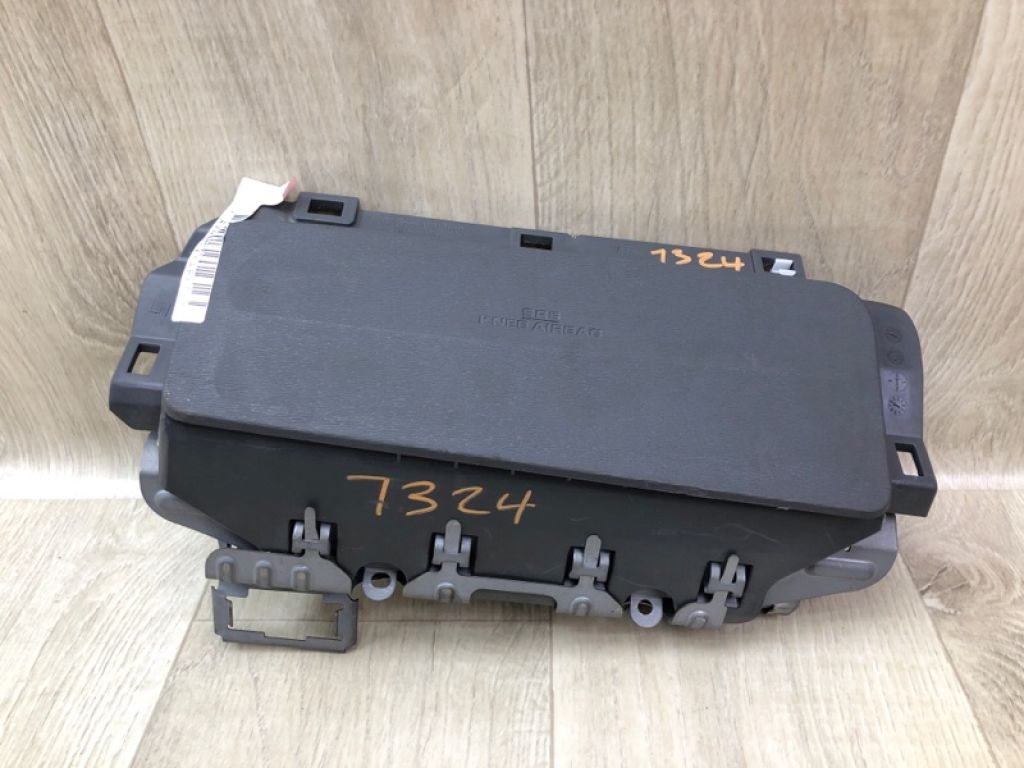 73900-08010-B1 | Подушка безопасности в колени лев. TOYOTA SIENNA 11-16