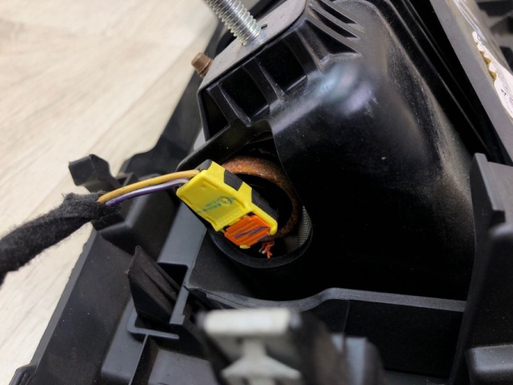 G1EZ-78045J77-AA | Подушка безпеки в коліна лів. FORD FOCUS 10-18 - Фото 4