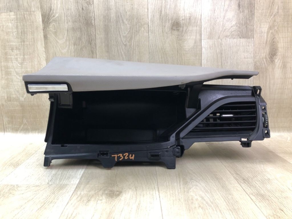 55042-08030-B0 | Бардачок TOYOTA SIENNA 11-16 - Фото 2