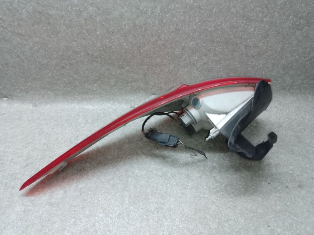 CJ5Z-13404-B | Ліхтар зовнішній прав. FORD ESCAPE 12-19 - Фото 3