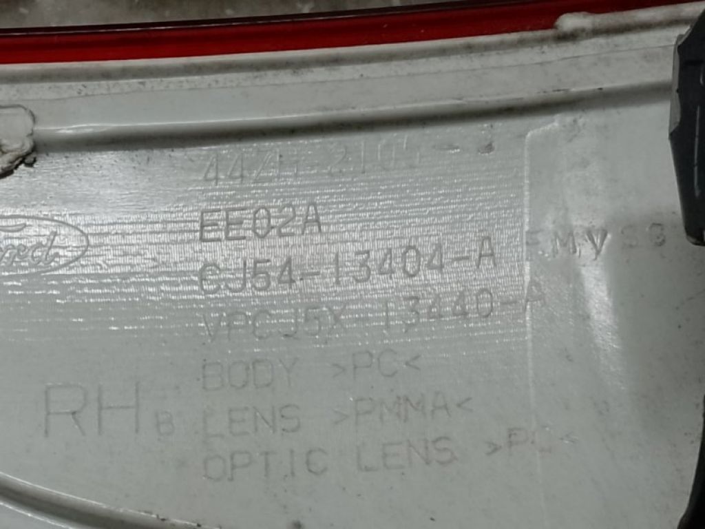 CJ5Z-13404-B | Ліхтар зовнішній прав. FORD ESCAPE 12-19 - Фото 4