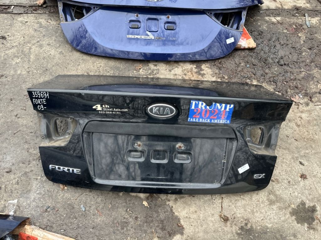 69200-1M060 | Крышка багажника KIA FORTE/CERATO TD 08-13