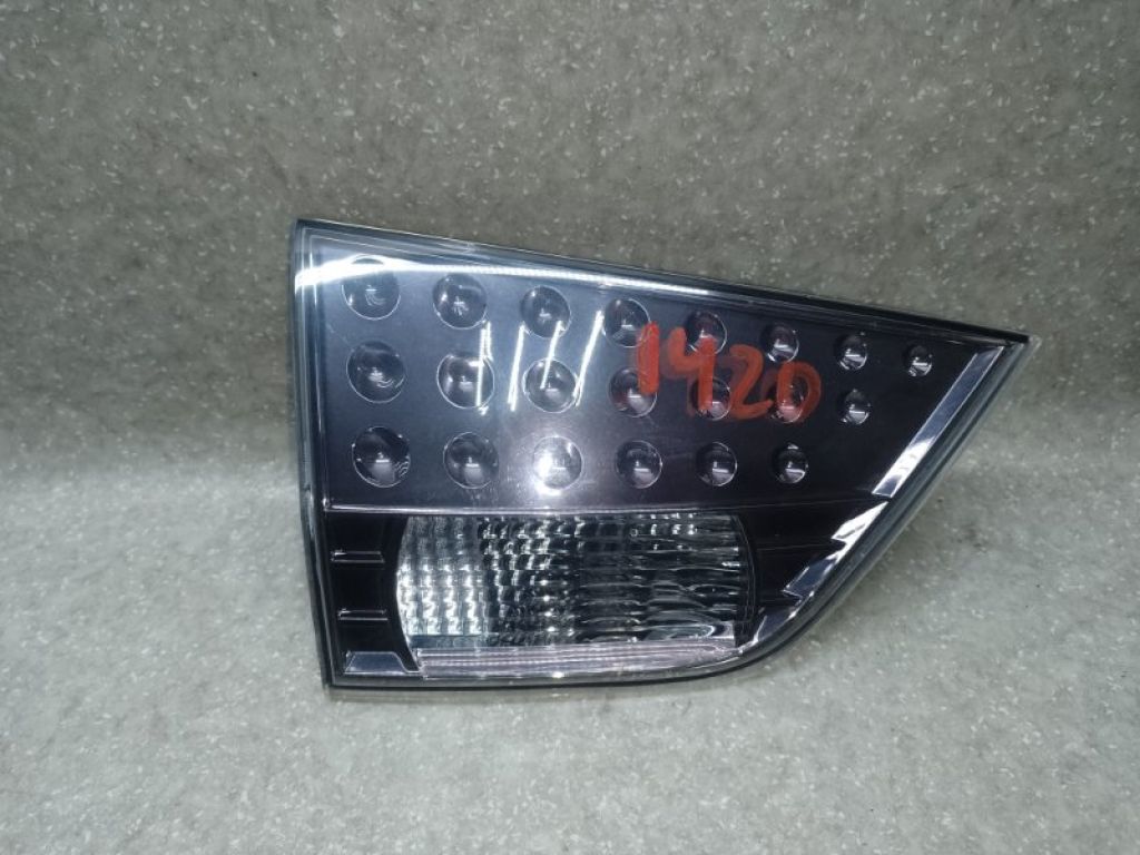 8331A005 | Фонарь внутренний лев. MITSUBISHI OUTLANDER XL 05-13