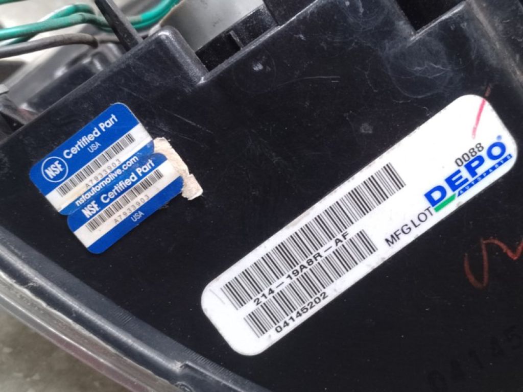 8330A380 | Фонарь наружный прав. MITSUBISHI OUTLANDER XL 05-13 - Фото 4