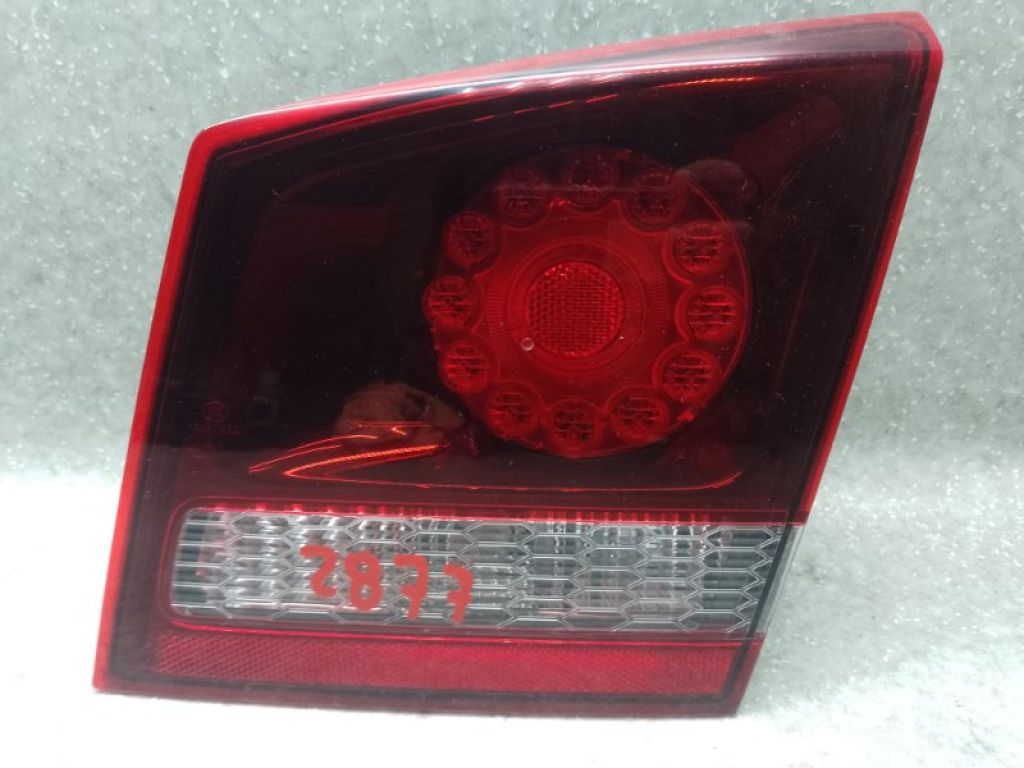 68227130AA | Фонарь внутренний прав. DODGE JOURNEY 08-20