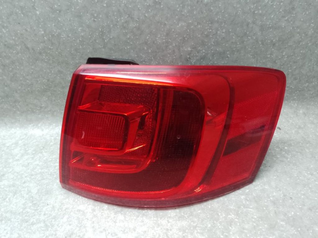 5C6 945 096 | Ліхтар зовнішній прав. VOLKSWAGEN JETTA USA 10-17