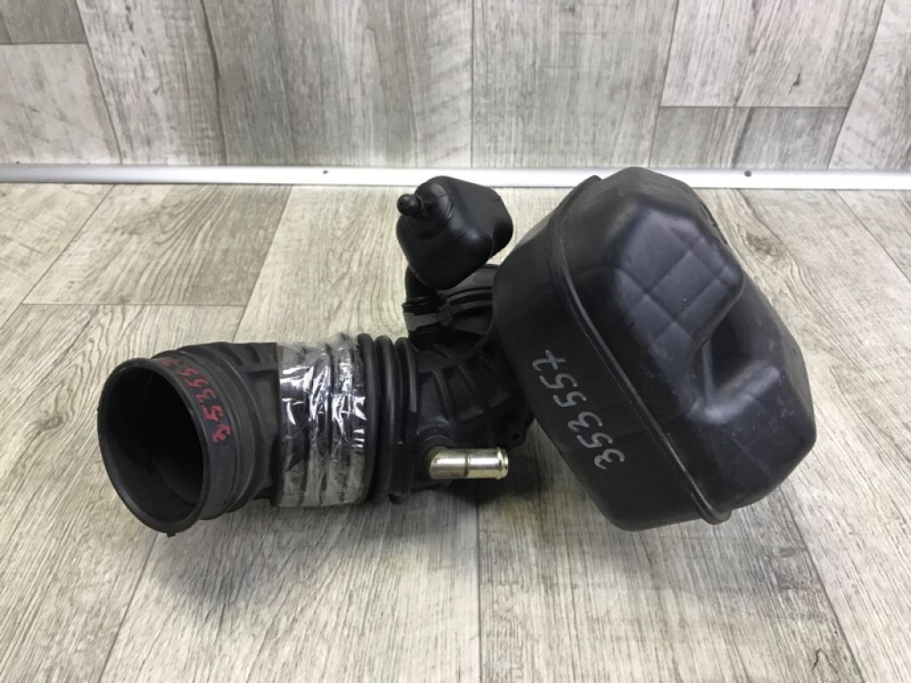 16576-CL70A | Патрубок воздушного фильтра INFINITI FX S50 03-08 - Фото 3