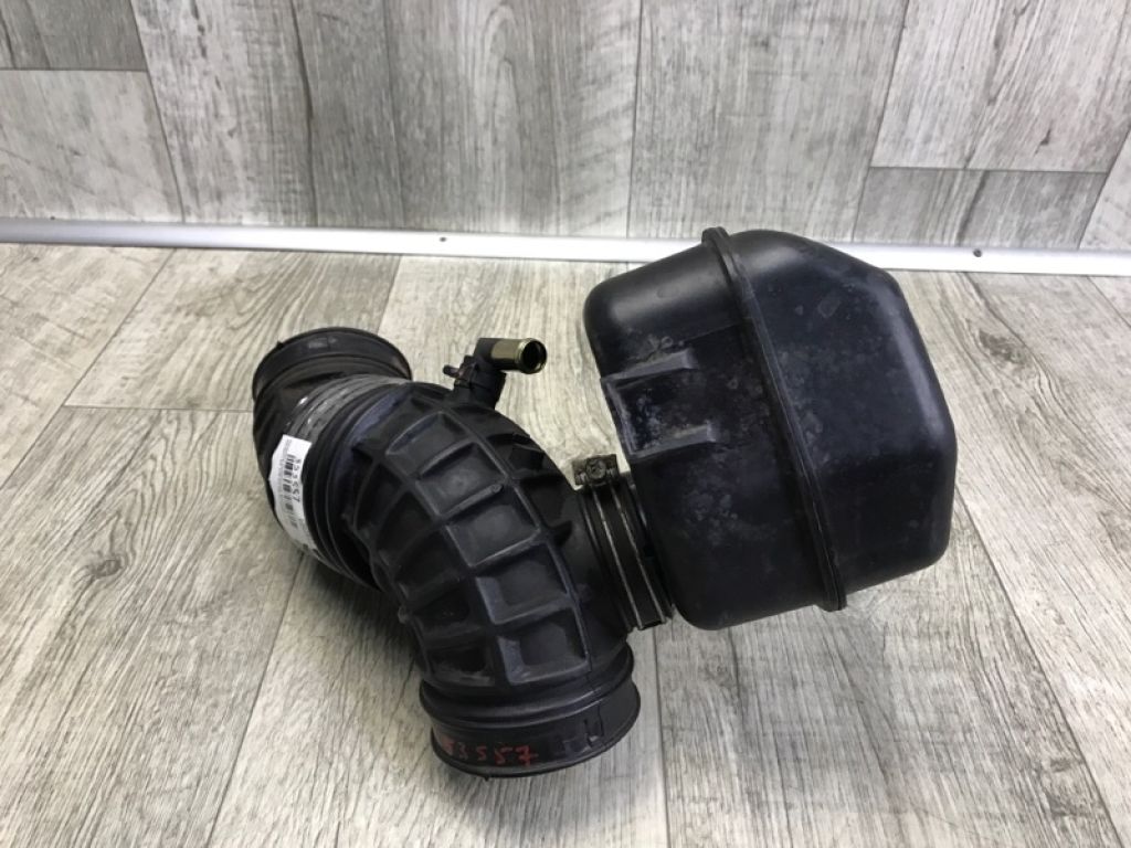 16576-CL70A | Патрубок воздушного фильтра INFINITI FX S50 03-08 - Фото 6