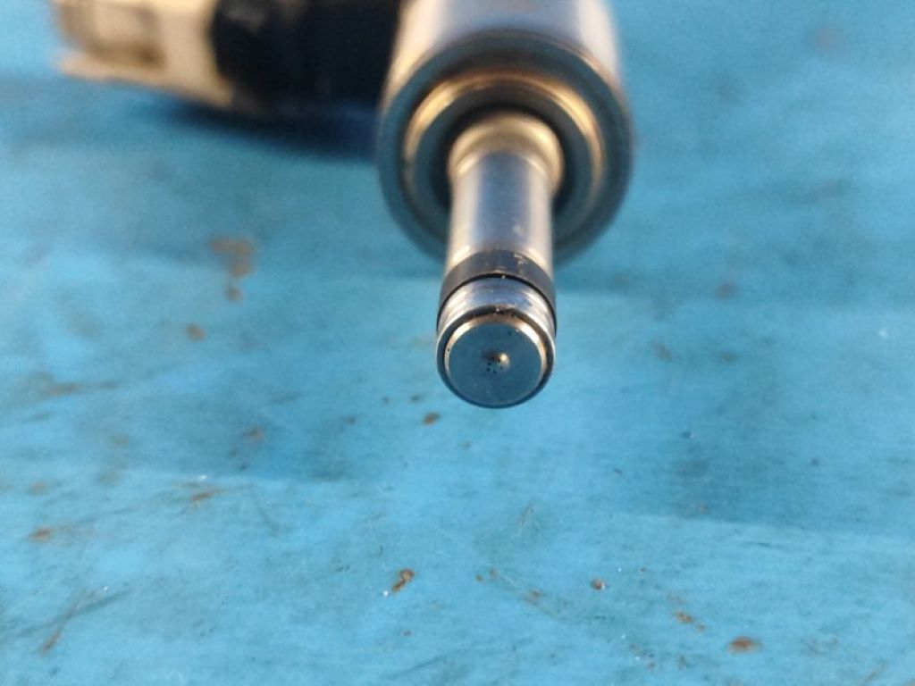 CP9Z-9F593-B | Форсунка топливная FORD FOCUS 10-18 - Фото 3