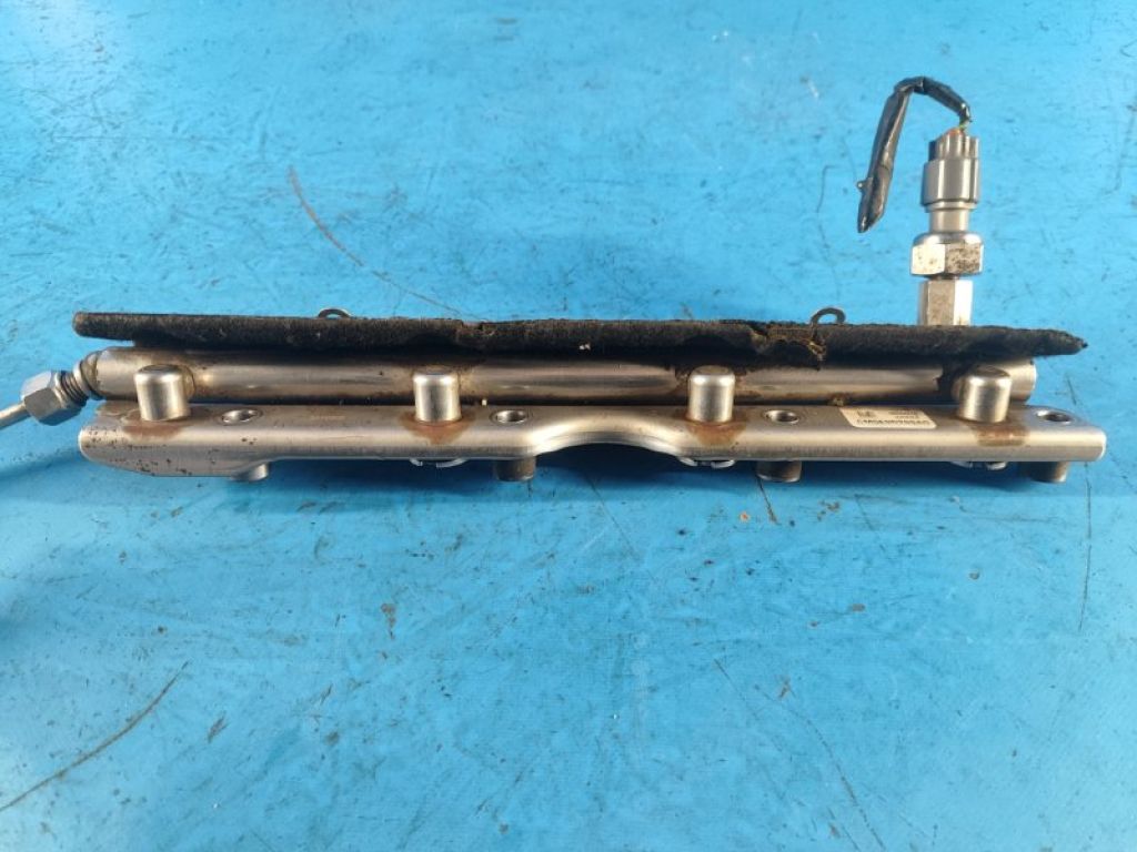 CP9Z9D280B | Топливная рейка FORD FOCUS 10-18 - Фото 2