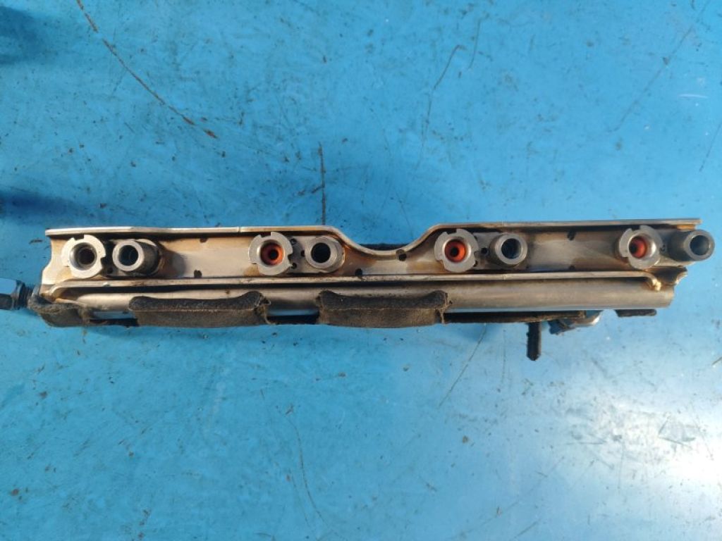 CP9Z9D280B | Топливная рейка FORD FOCUS 10-18 - Фото 3