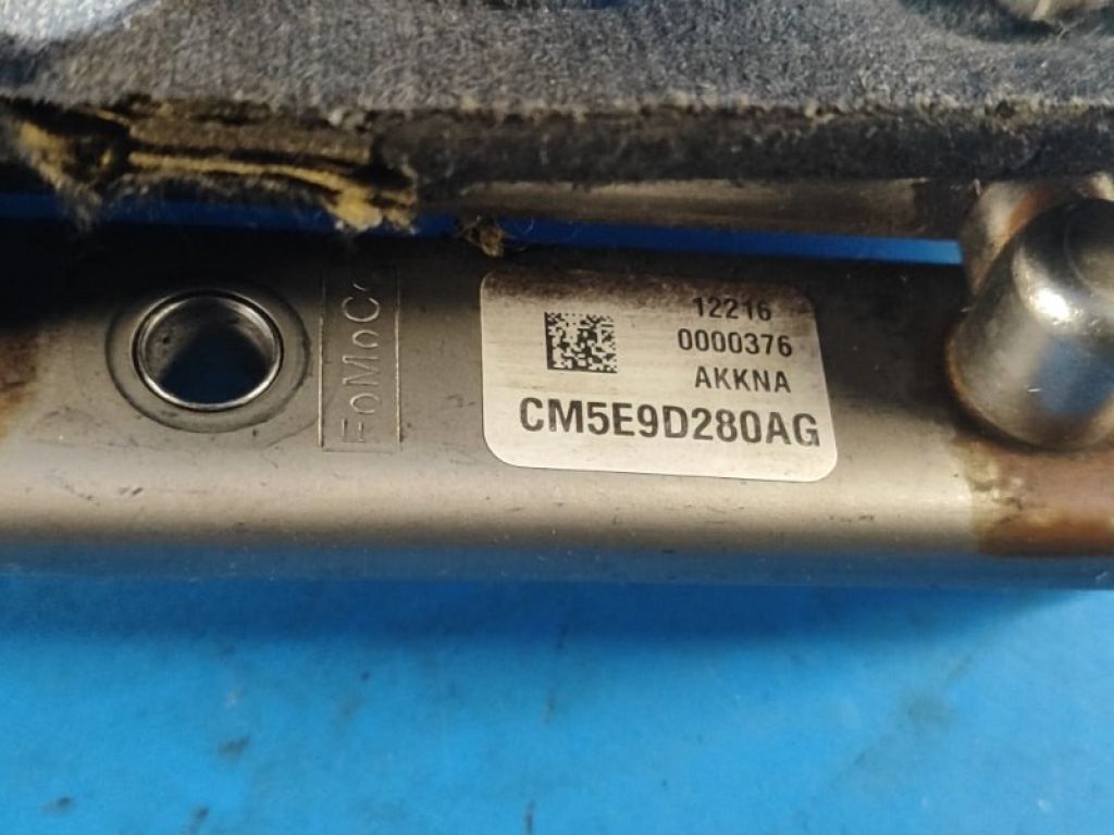 CP9Z9D280B | Топливная рейка FORD FOCUS 10-18 - Фото 4