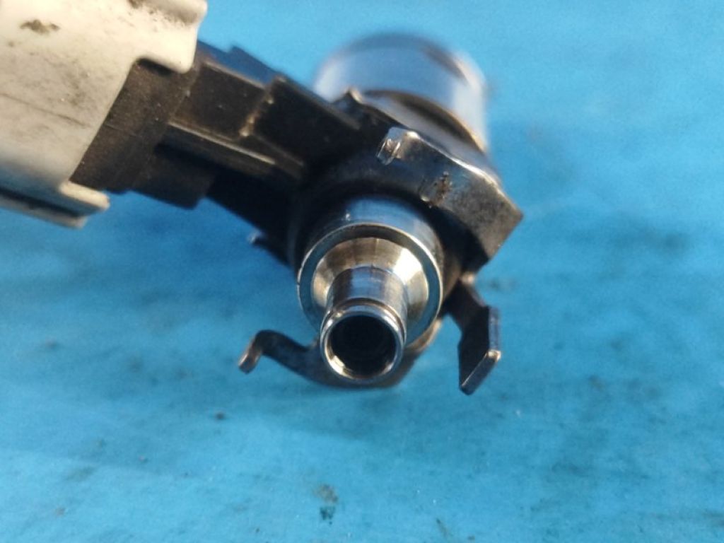 CP9Z-9F593-B | Форсунка топливная FORD FOCUS 10-18 - Фото 3