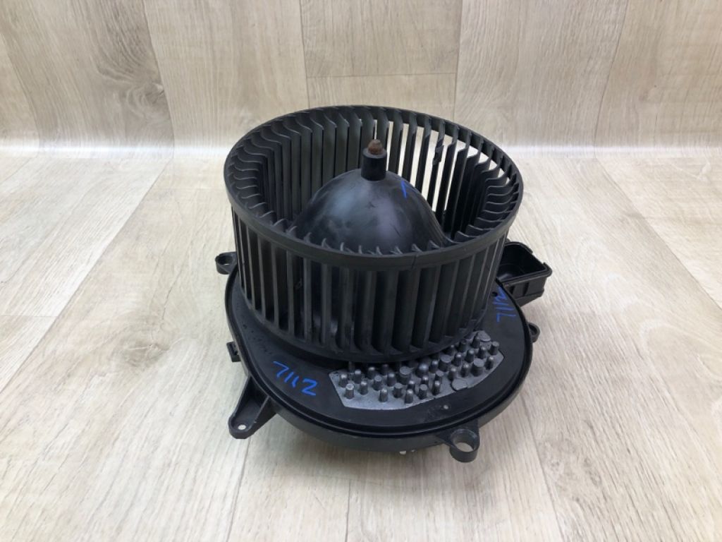 A 166 906 61 00 | Моторчик печки MERCEDES GL-CLASS X166 12-16