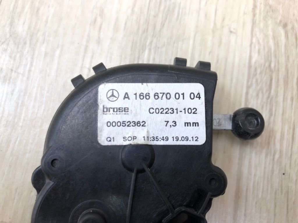 A 166 670 01 04 | Моторчик стеклоподъемника задн. прав. MERCEDES GL-CLASS X166 12-16 - Фото 6