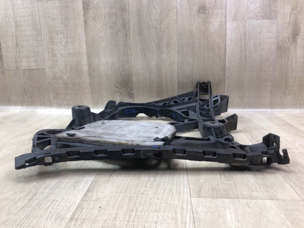 A 166 880 13 01 | Кронштейн заднего бампера прав. MERCEDES GL-CLASS X166 12-16 - Фото 4